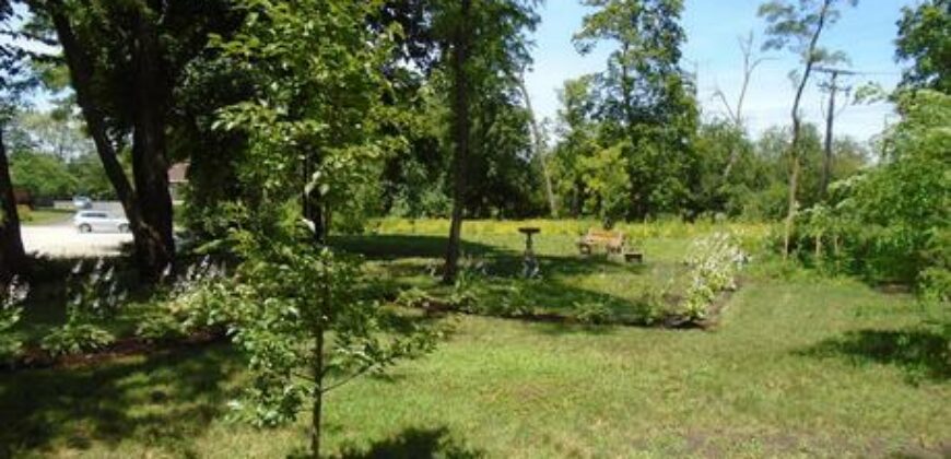 Lake Forest – 375  Deerpath Sq  Lot 1