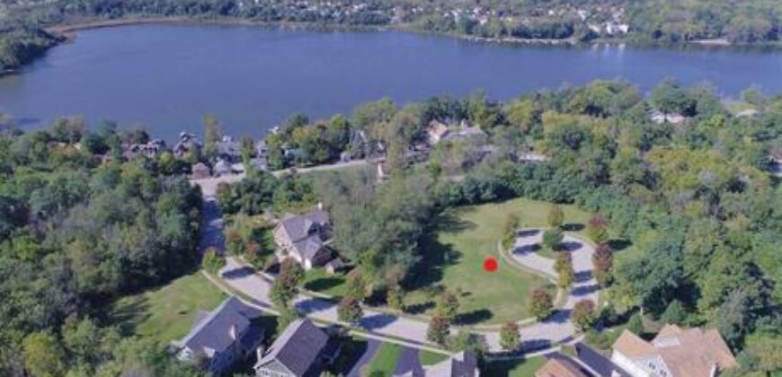 Lindenhurst – 428  Woodland Trl  Lot 11