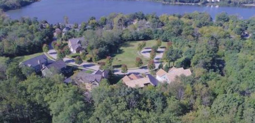 Lindenhurst – 428  Woodland Trl  Lot 11