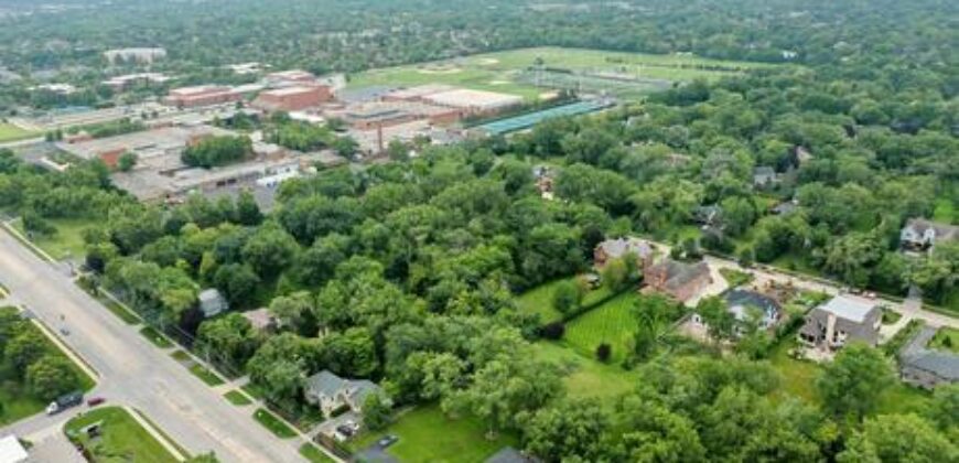 Northbrook – 2104  Shermer Rd